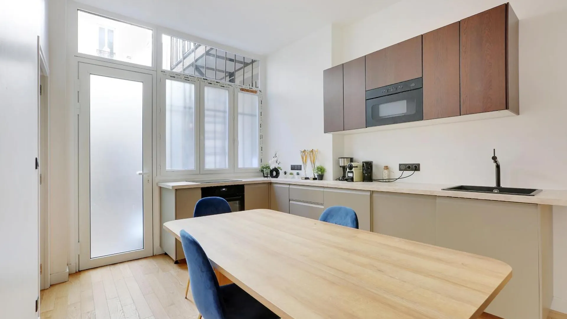 Beautiful 2 Bdr Duplex In باريس